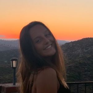 Meet your Posher, Camille